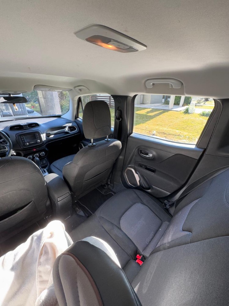 Jeep RENEGADE SPORT 1.8 — foto 4